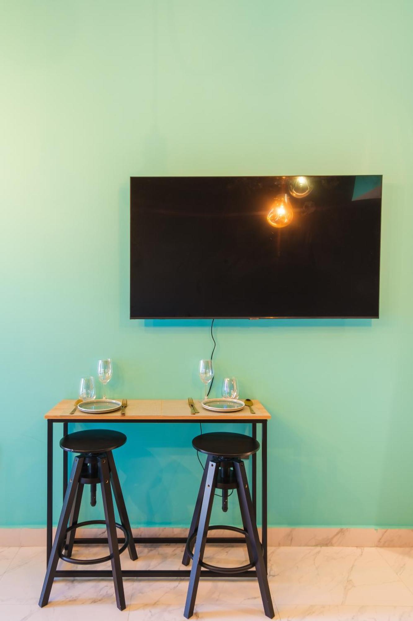 Industrial Chic Retreat Apartment Al Qurayyah Ngoại thất bức ảnh