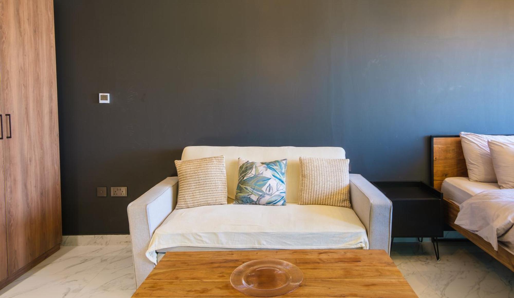 Industrial Chic Retreat Apartment Al Qurayyah Ngoại thất bức ảnh