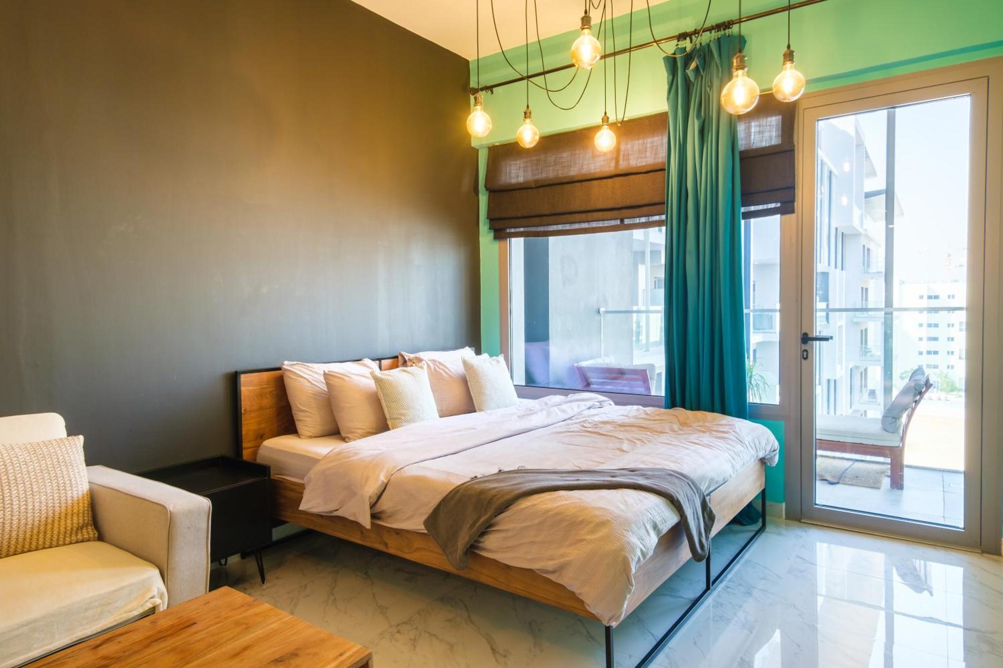 Industrial Chic Retreat Apartment Al Qurayyah Ngoại thất bức ảnh